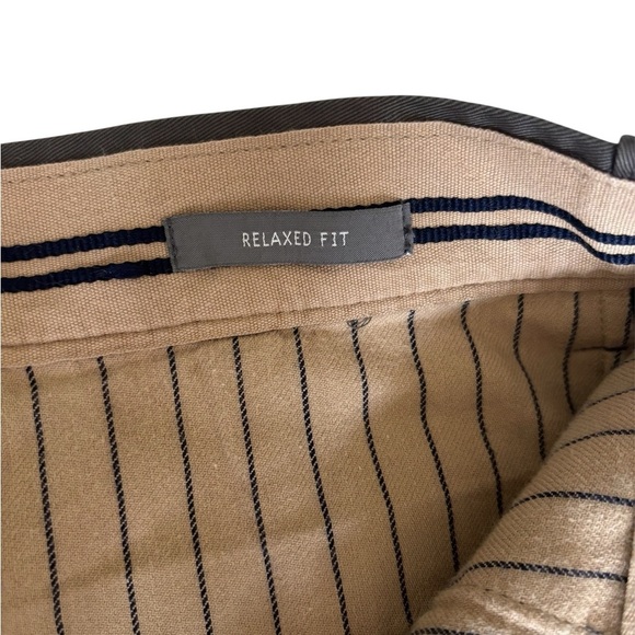 GAP Men's Pants Classic Dark Gray Khakis Relaxed fit Size 31*30 - Picture 11 of 11